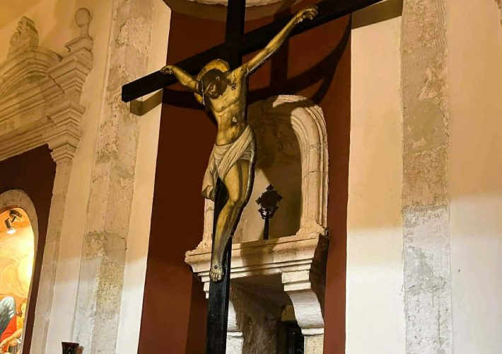 Και ήρθε το βράδυ της Μεγάλης Πέμπτης… Από το “Τοπίο Εορτασμών” του ΔΙΟΝΥΣΗ ΦΛΕΜΟΤΟΜΟΥ